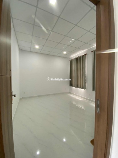 Bán nhà sát căn mặt tiền đường Tỉnh Lộ 10, DT 63m2, xây mới 1 trệt, 1 lầu